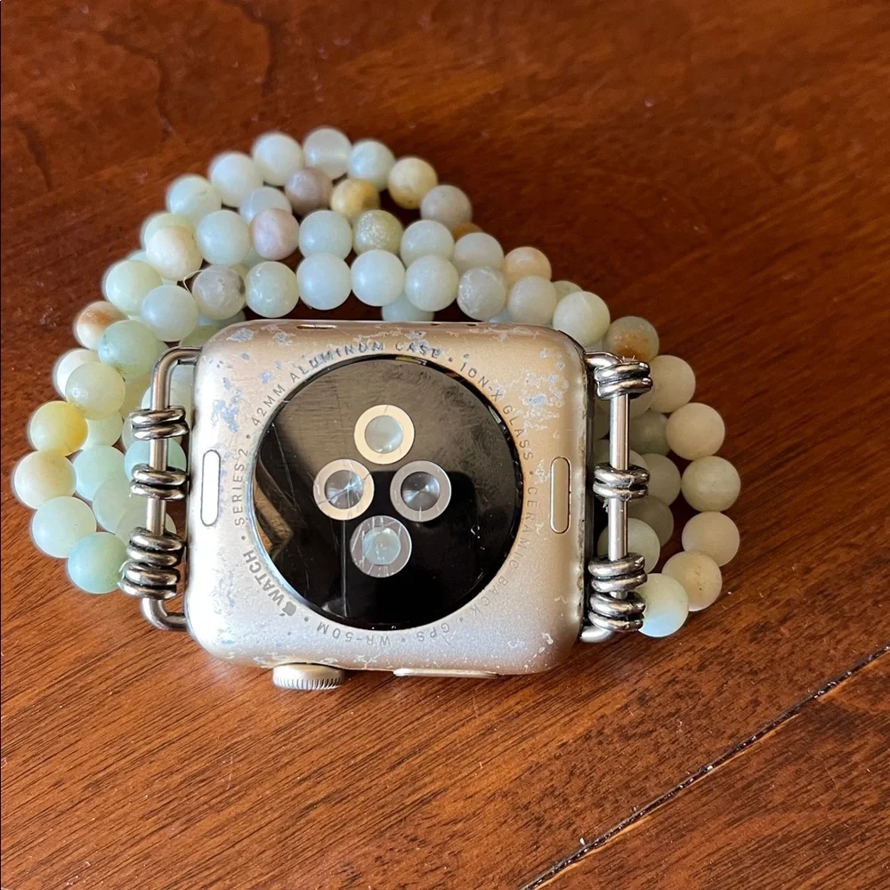 Authentic Apple Watch Series 2 / 42MM with Charger! PLEASE READ DESCRIPTION!!